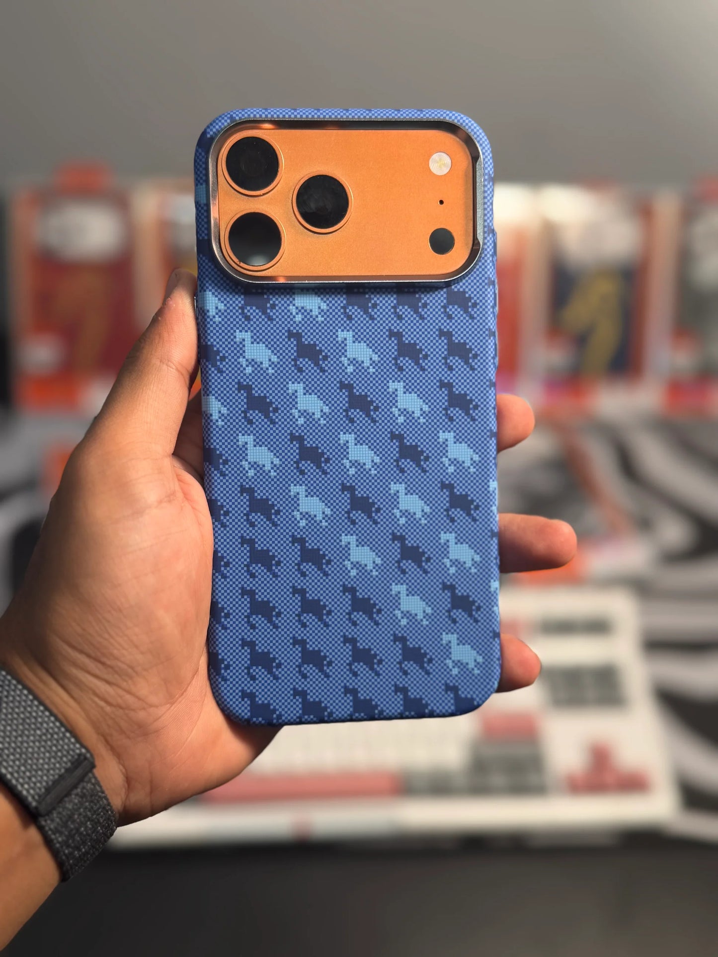 Free Air Blue Small Horse Carbon Case