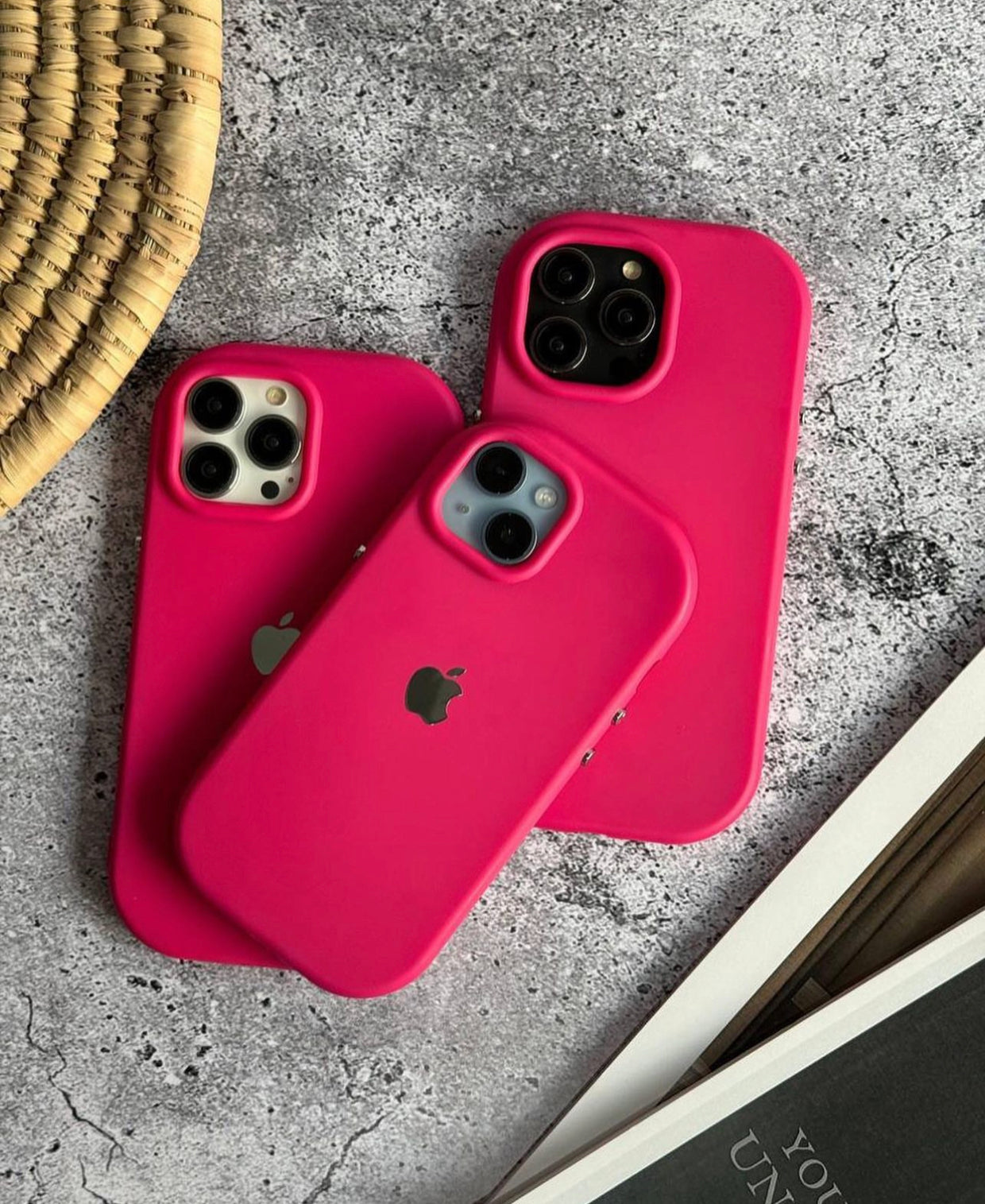 Round Luxury Apple Logo Silicone Case! 💗