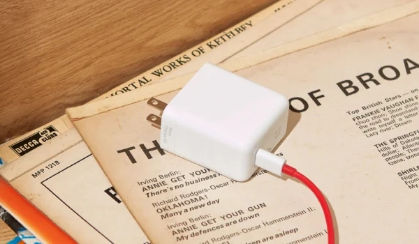 OnePlus Warp Charger 65w - Unmatched Speed, Versatility, and Intelligent Performance in One Compact Powerhouse!" - Image 2